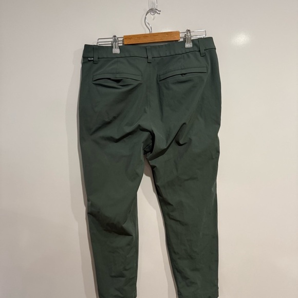 Lululemon ABC Slim-Fit Trouser Warpstreme
Dark Forest - Picture 10 of 10